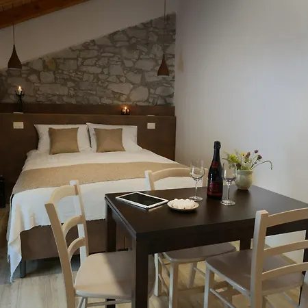 Apartmaji In Sobe Odlicna Hisa Štanjel Extérieur photo