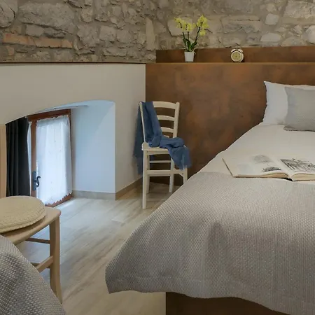 Apartmaji In Sobe Odlicna Hisa Štanjel Extérieur photo
