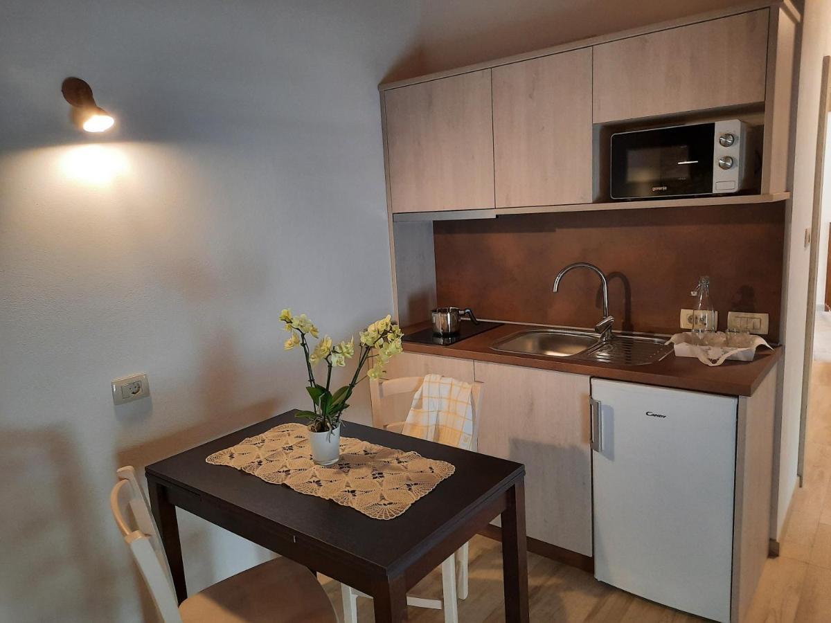 Apartment Apartmaji In Sobe Odlicna Hisa Štanjel