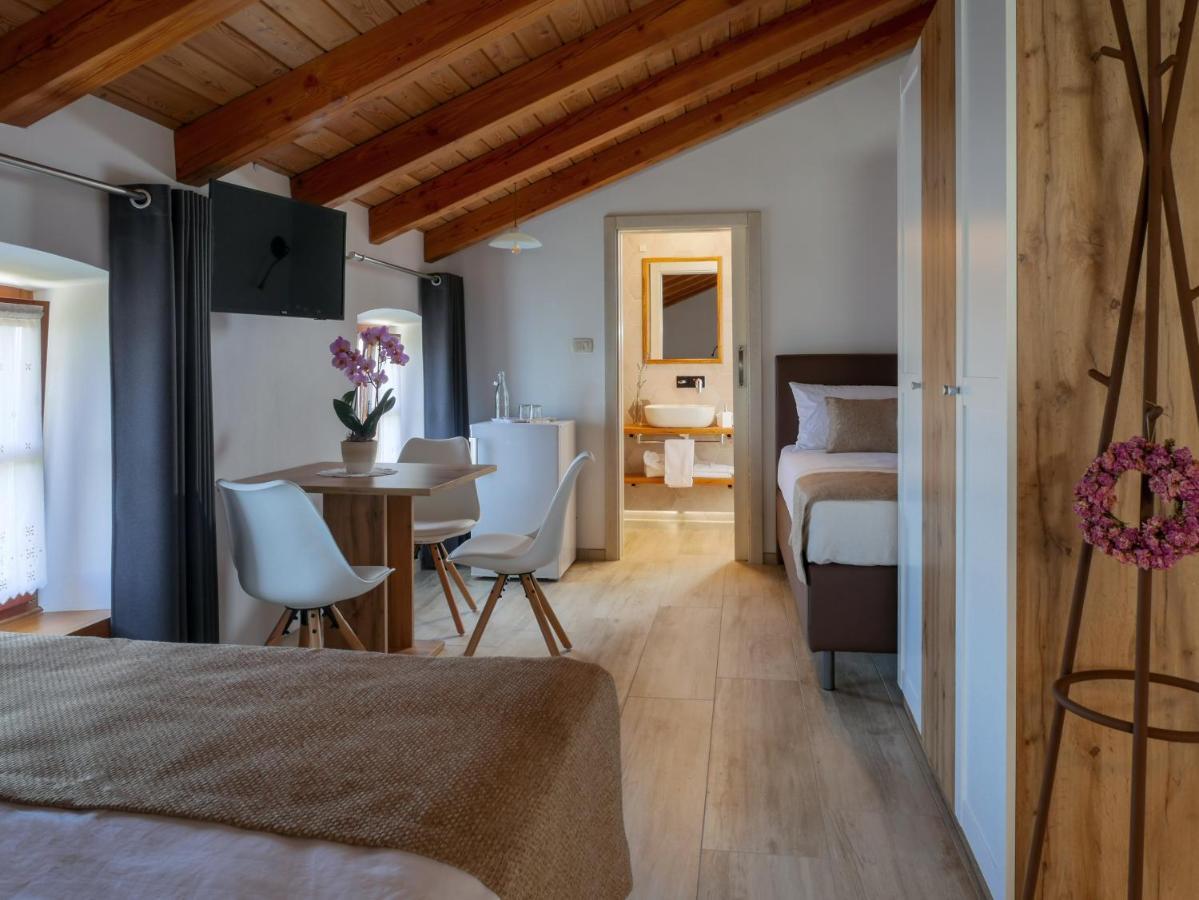 Apartmaji In Sobe Odlicna Hisa