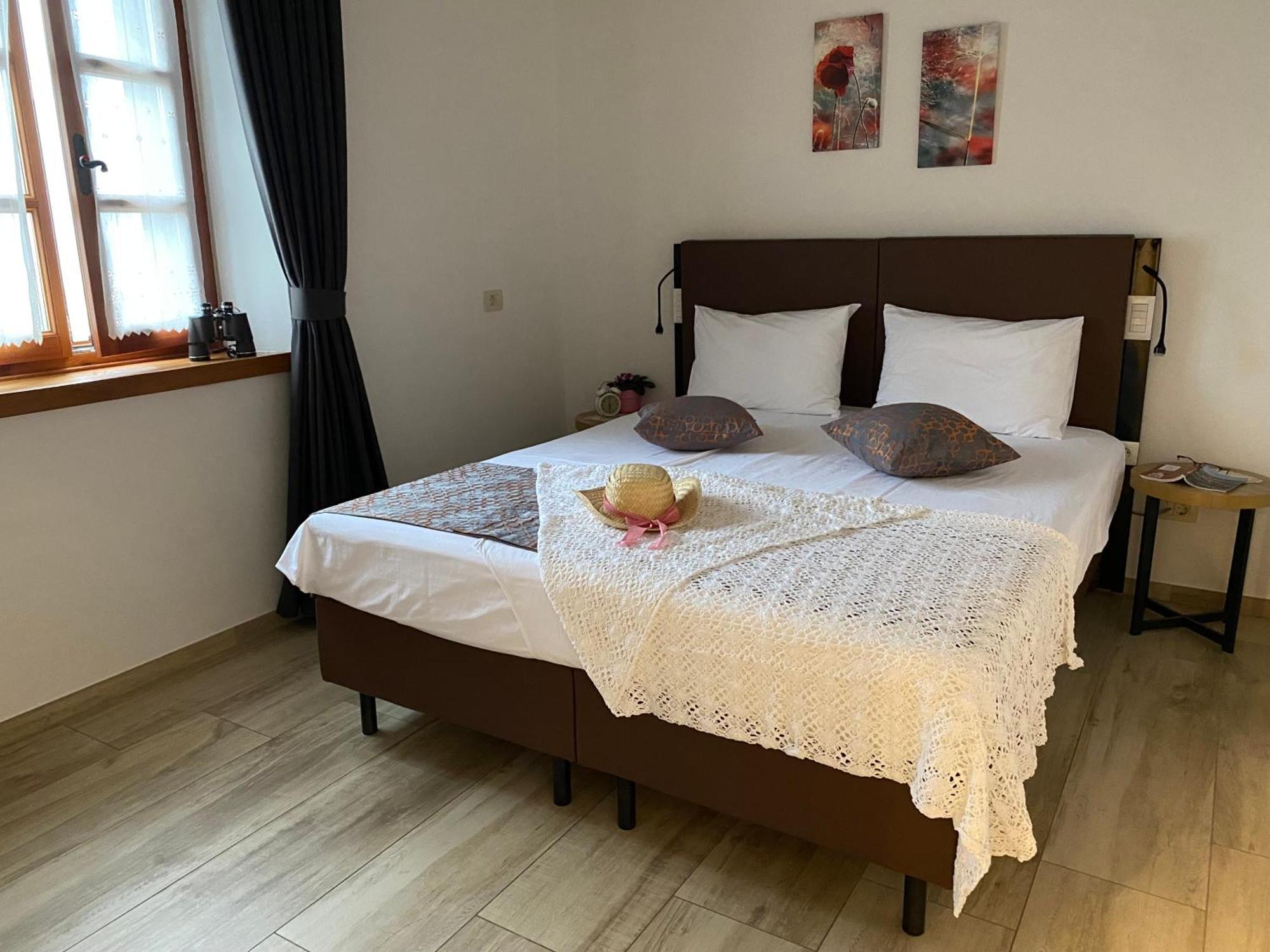 Apartmaji In Sobe Odlicna Hisa * Štanjel